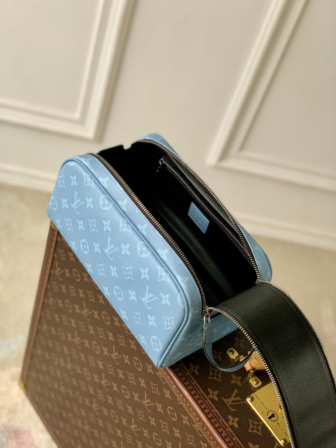 LOUIS VUITTON DOPP KIT 28 IN BLUE MONOGRAM COATED CANVAS