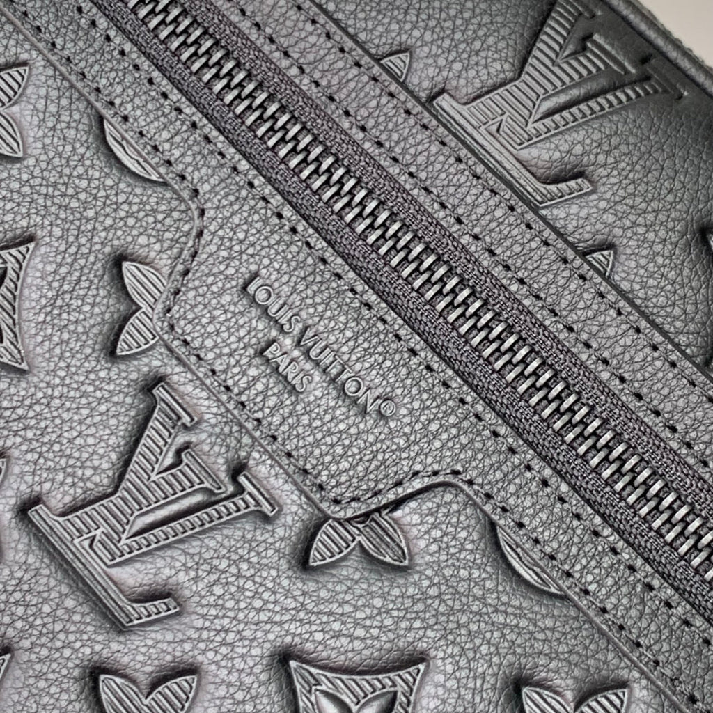 LOUIS VUITTON POCHETTE KASAI 24.5 IN BLACK MONOGRAM SHADOW CALFSKIN