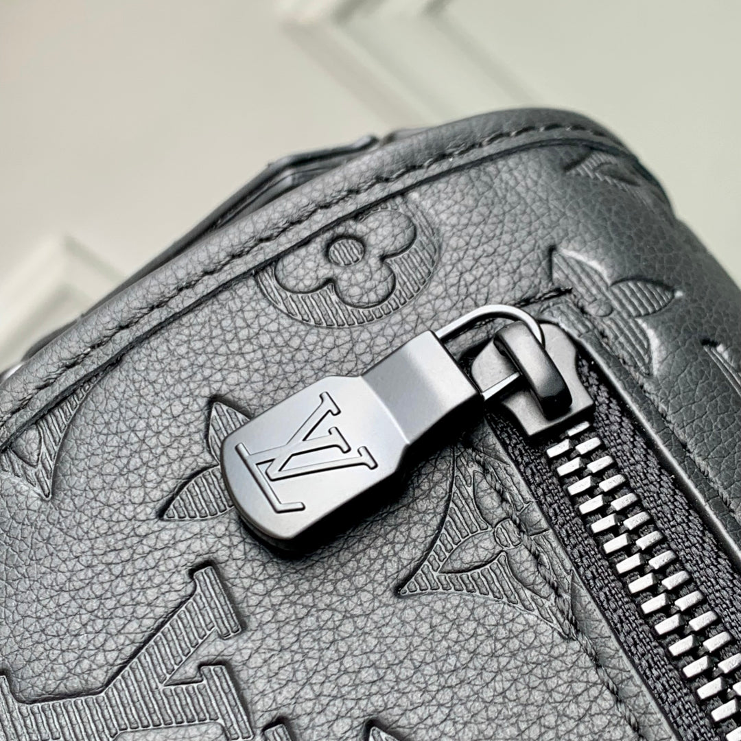 LOUIS VUITTON PULSE MESSENGER 26.6 IN BLACK MONOGRAM SHADOW EMBOSSED CALFSKIN