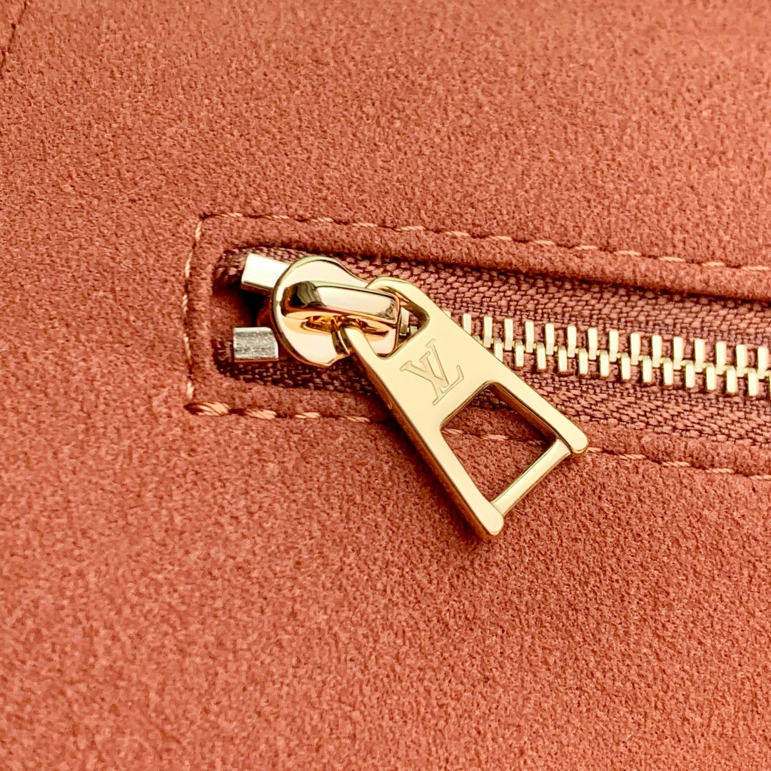 LOUIS VUITTON ANYTIME MM 42 IN BLACK MONOGRAM EMPREINTE CALFSKIN GOLD HARDWARE
