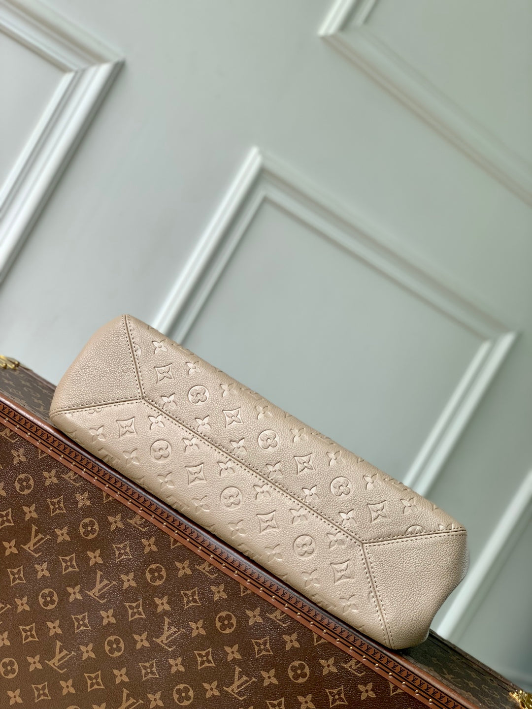 LOUIS VUITTON ANYTIME MM 42 IN TOURTERELLE GRAY MONOGRAM EMPREINTE CALFSKIN GOLD HARDWARE