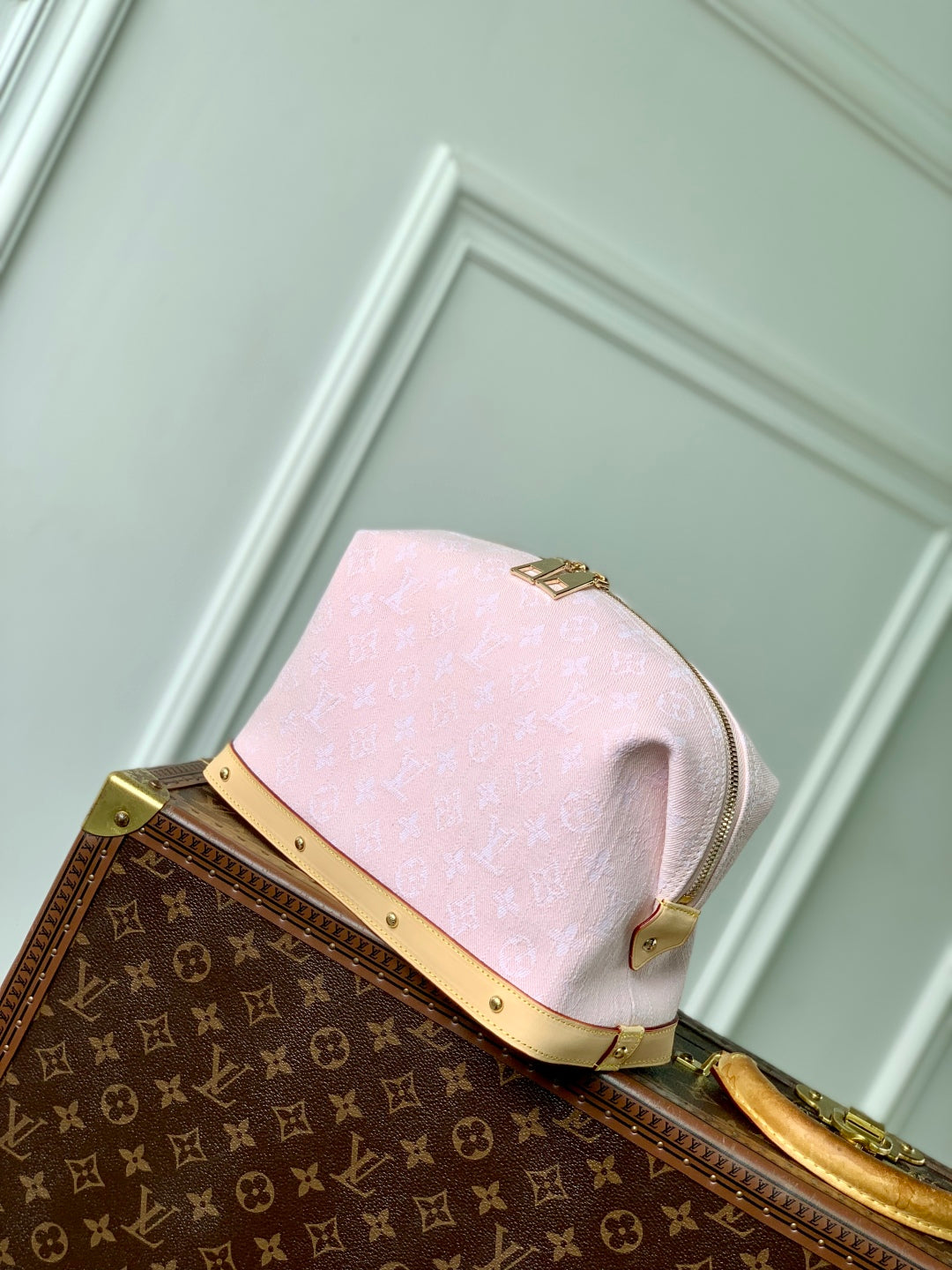 LOUIS VUITTON COSMETIC POUCH 27 IN PINK MONOGRAM DENIM GOLD HARDWARE