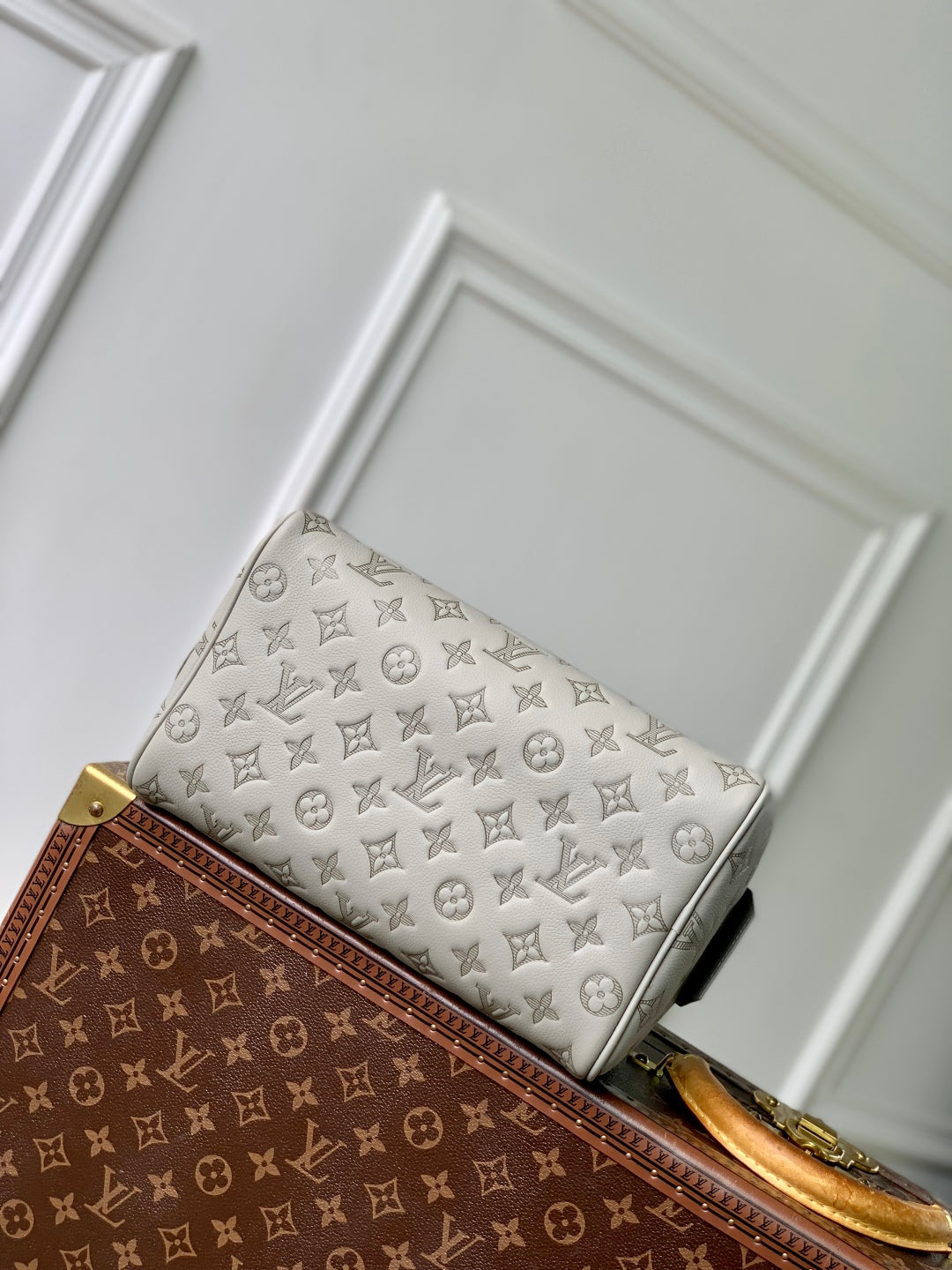 LOUIS VUITTON DOPP KIT 28 IN LIGHT GREY MONOGRAM SHADOW CALFSKIN