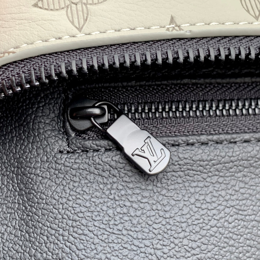 LOUIS VUITTON DOPP KIT 28 IN LIGHT GREY MONOGRAM SHADOW CALFSKIN