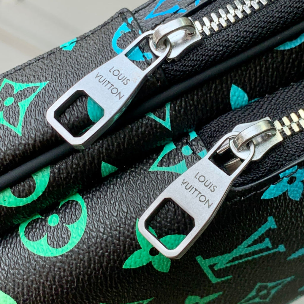 LOUIS VUITTON AVENUE SLINGBAG 18 IN BLACK MONOGRAM ECLIPSE CANVAS MULTICOLOR GRADIANT LOGO