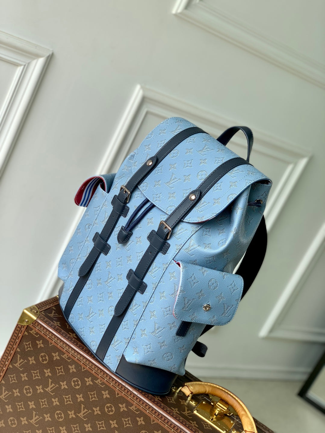 LOUIS VUITTON CHRISTOPHER MM BACKPACK 44 IN SKY BLUE MONOGRAM HERITAGE CANVAS BLACK CALFSKIN