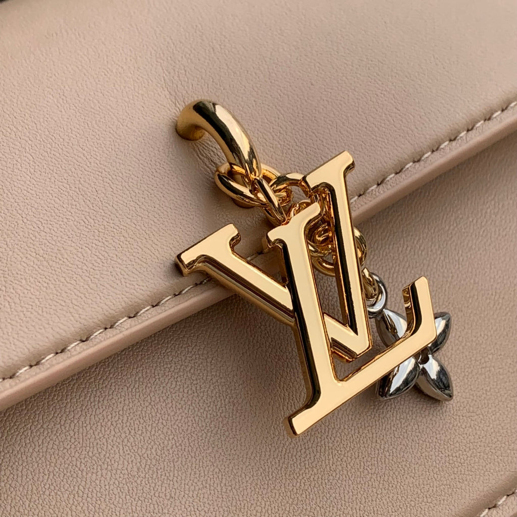LOUIS VUITTON WALLET ON CHAIN BLOOM 20 IN BEIGE CALFSKIN
