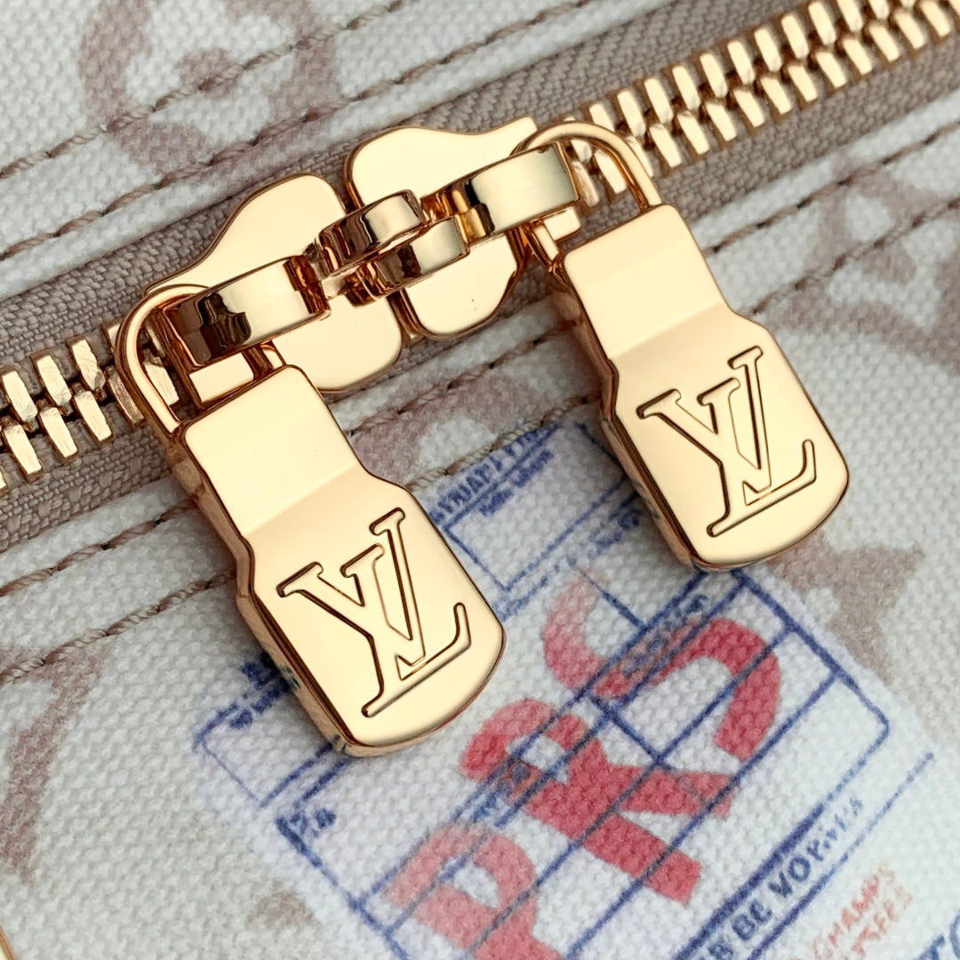LOUIS VUITTON KEEPALL BANDOULIÈRE 45 IN WHITE MONOGRAM DUNE CANVAS AND CALFSKIN