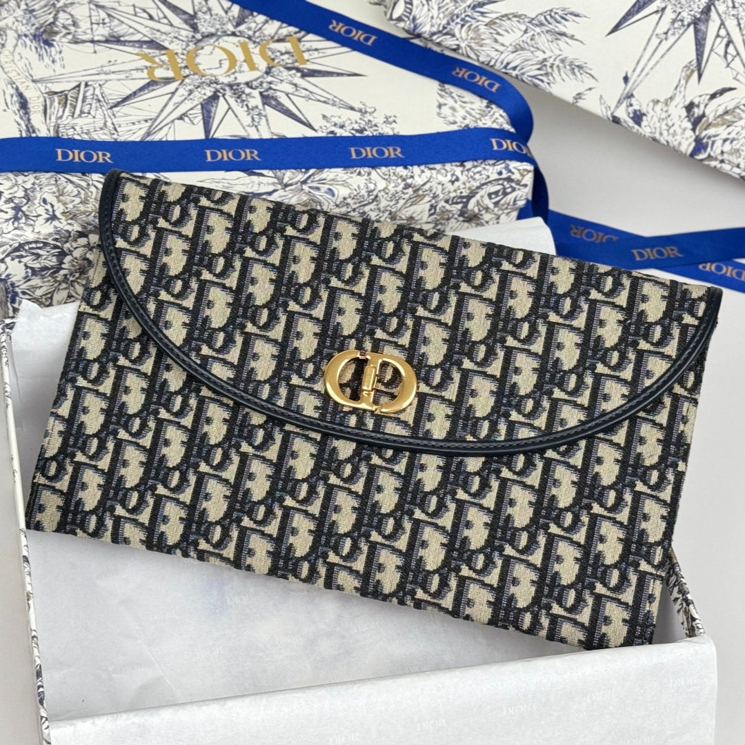 DIOR 25S 30 MONTAIGNE AVENUE POUCH WITH FLAP 30 IN BLUE  OBLIQUE JACQUARD