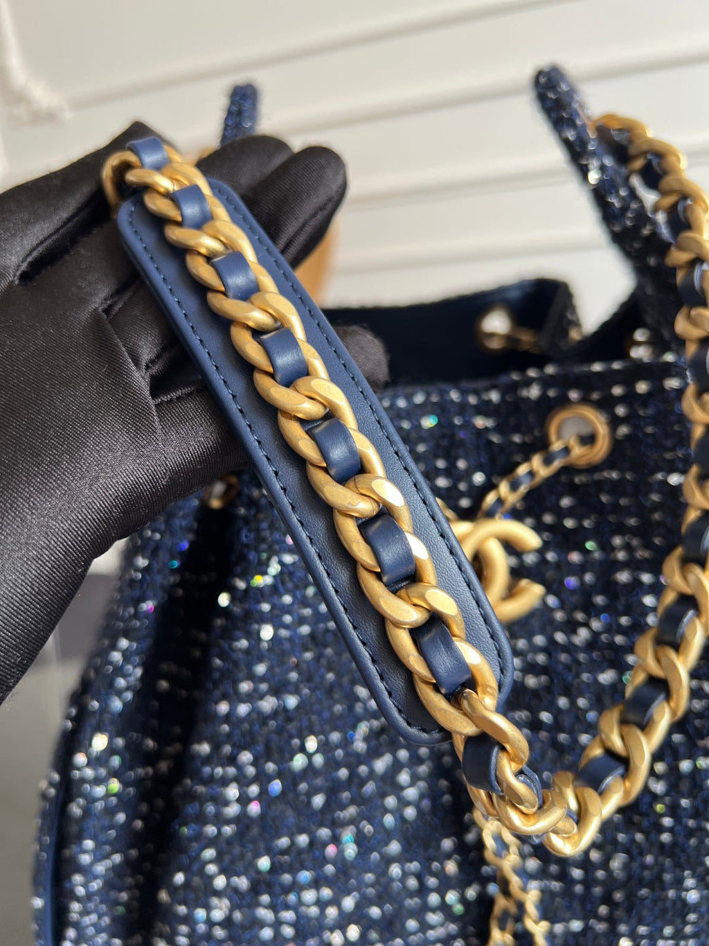 CHANEL 25S HOBO BAG 40 IN NAVY BLUE TWEED WITH GOLD HARDWARE