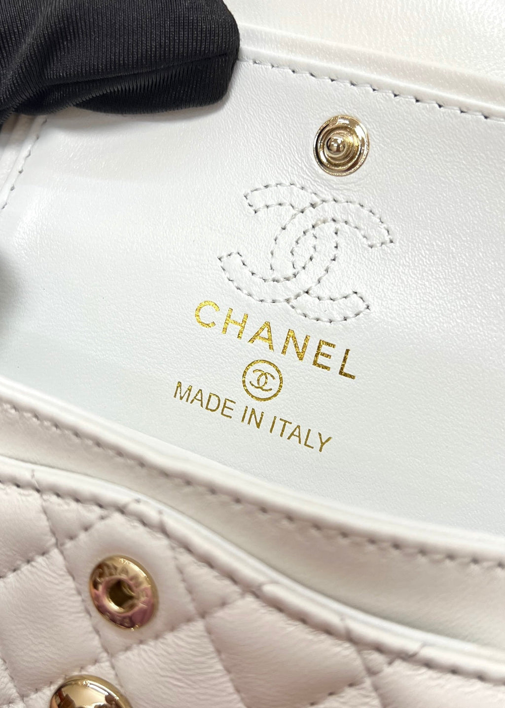 CHANEL 25S FLAP CHARM BAG 13 IN WHITE LAMBSKIN