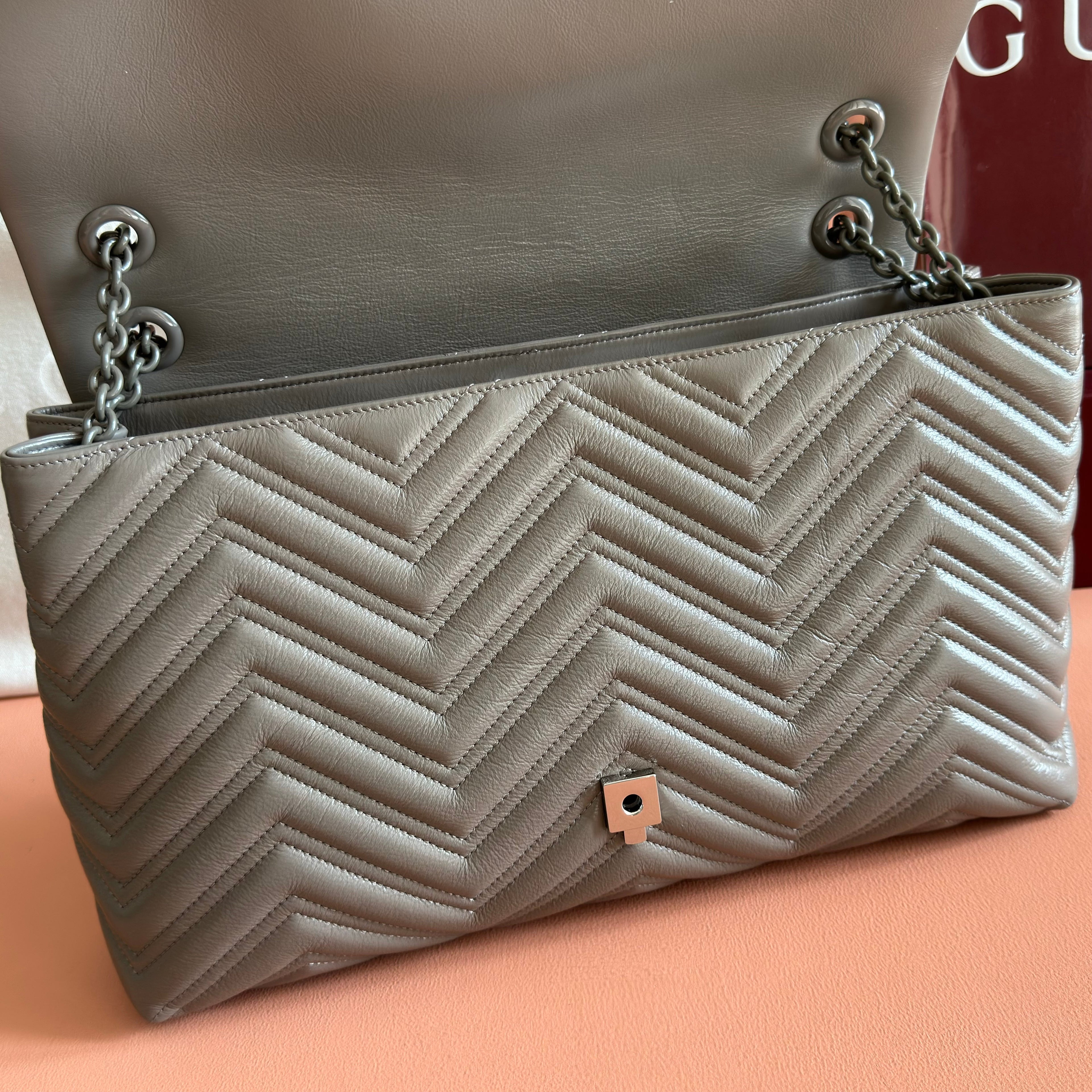 GUCCI 26S  MARMONT BAG 37 IN BROWNISH GRAY CALFSKIN