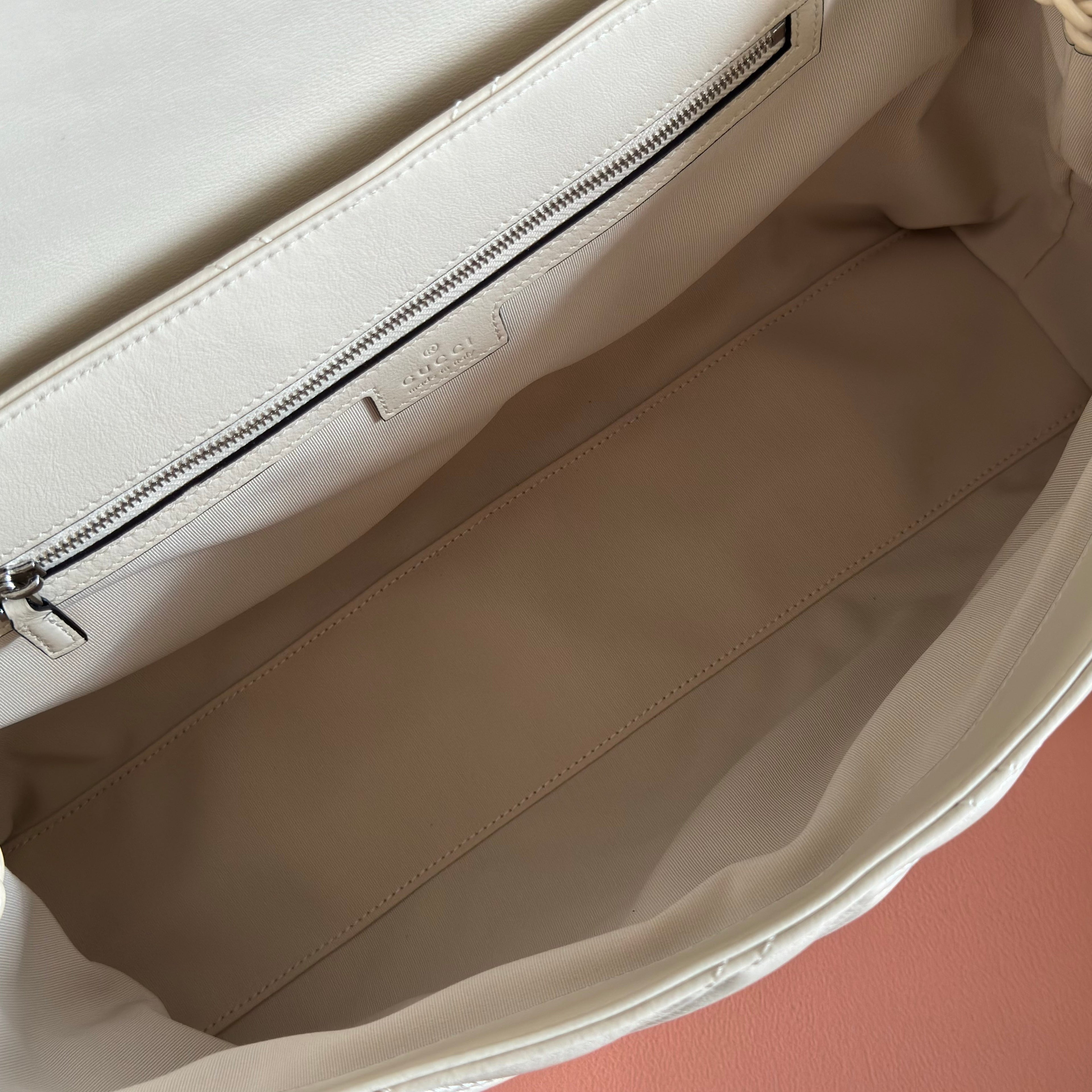 GUCCI 26S  MARMONT BAG 37 IN CREAM WHITE CALFSKIN
