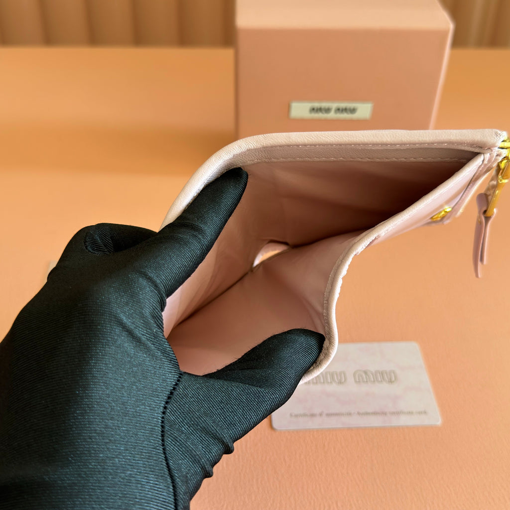MIUMIU 26S SMALL MATELASSE CARD HOLDER 11 IN LIGHT PINK CALFSKIN GOLD HARDWARE