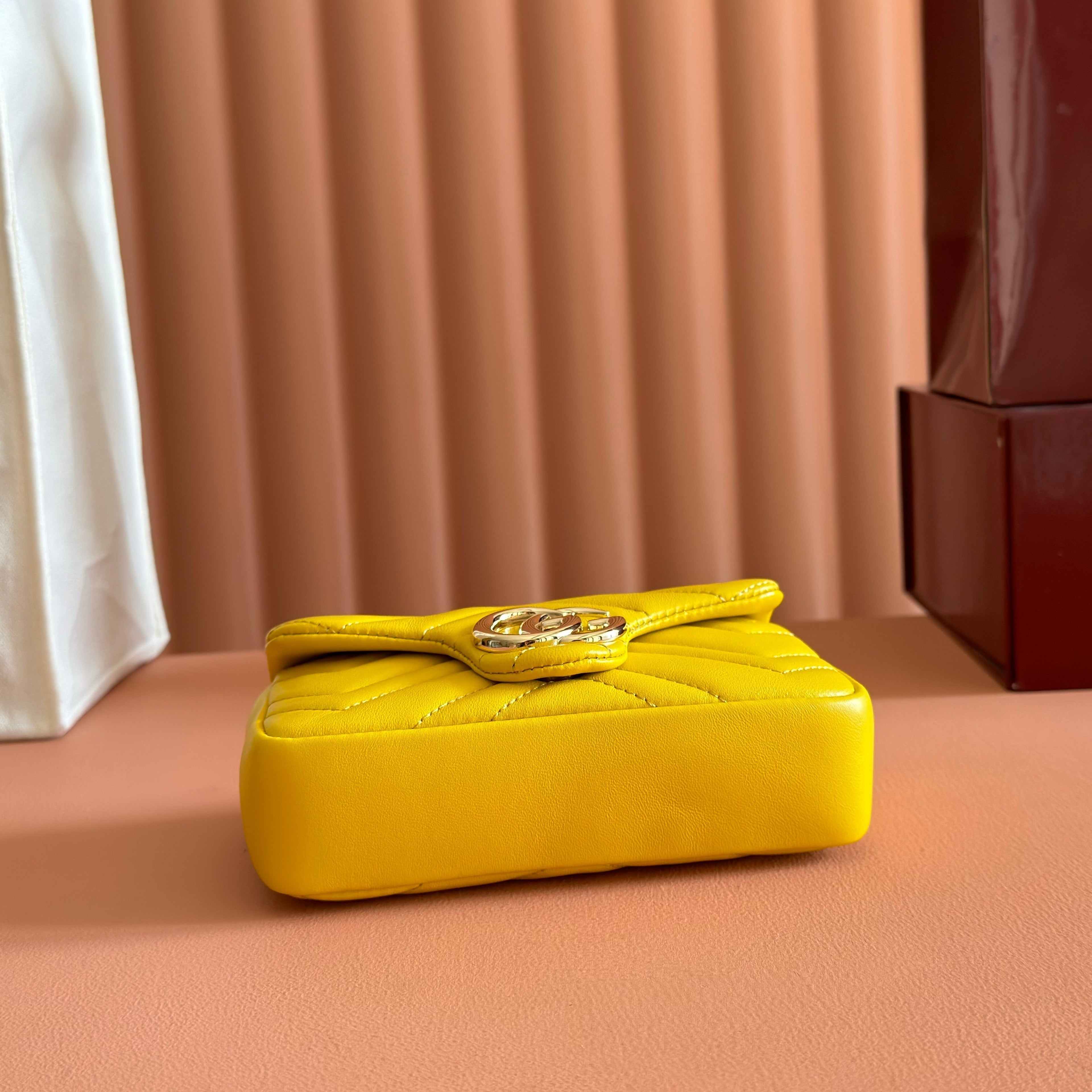 GUCCI 26S  MARMONT BAG 16 IN YELLOW LAMBSKIN