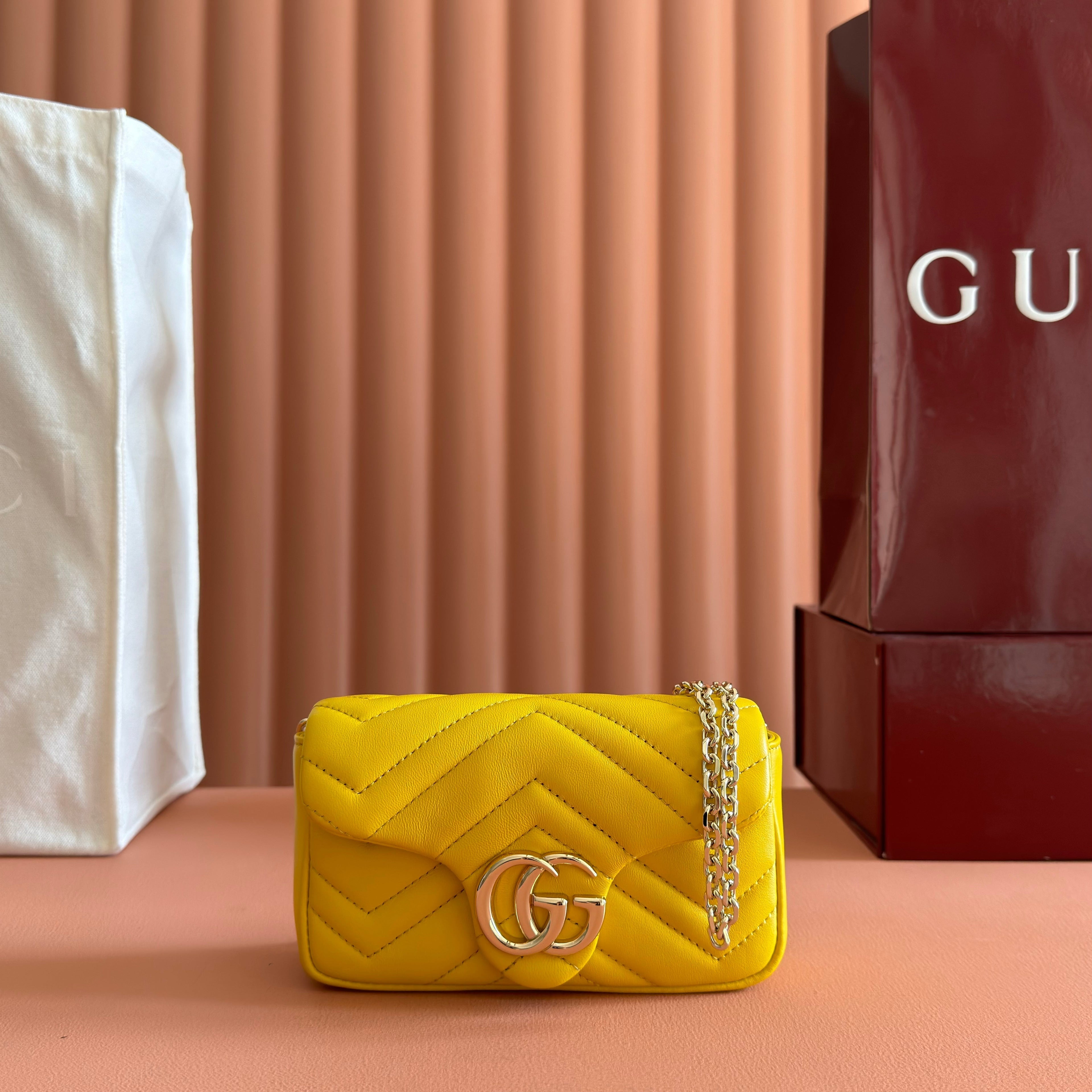 GUCCI 26S  MARMONT BAG 16 IN YELLOW LAMBSKIN
