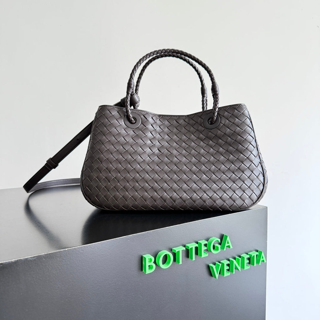 BOTTEGA VENETA 25S BASKET BAG 31 IN DARK BROWN CALFSKIN GOLD HARDWARE