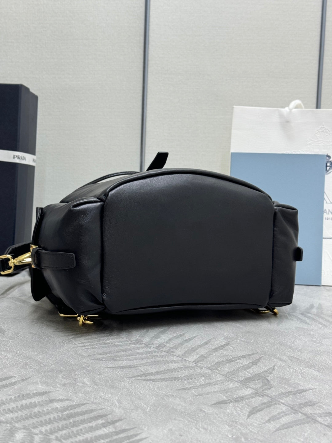 PRADA 25S EXPLORE MEDIUM BACKPACK 29 IN BLACK CALFSKIN GOLD HARDWRE