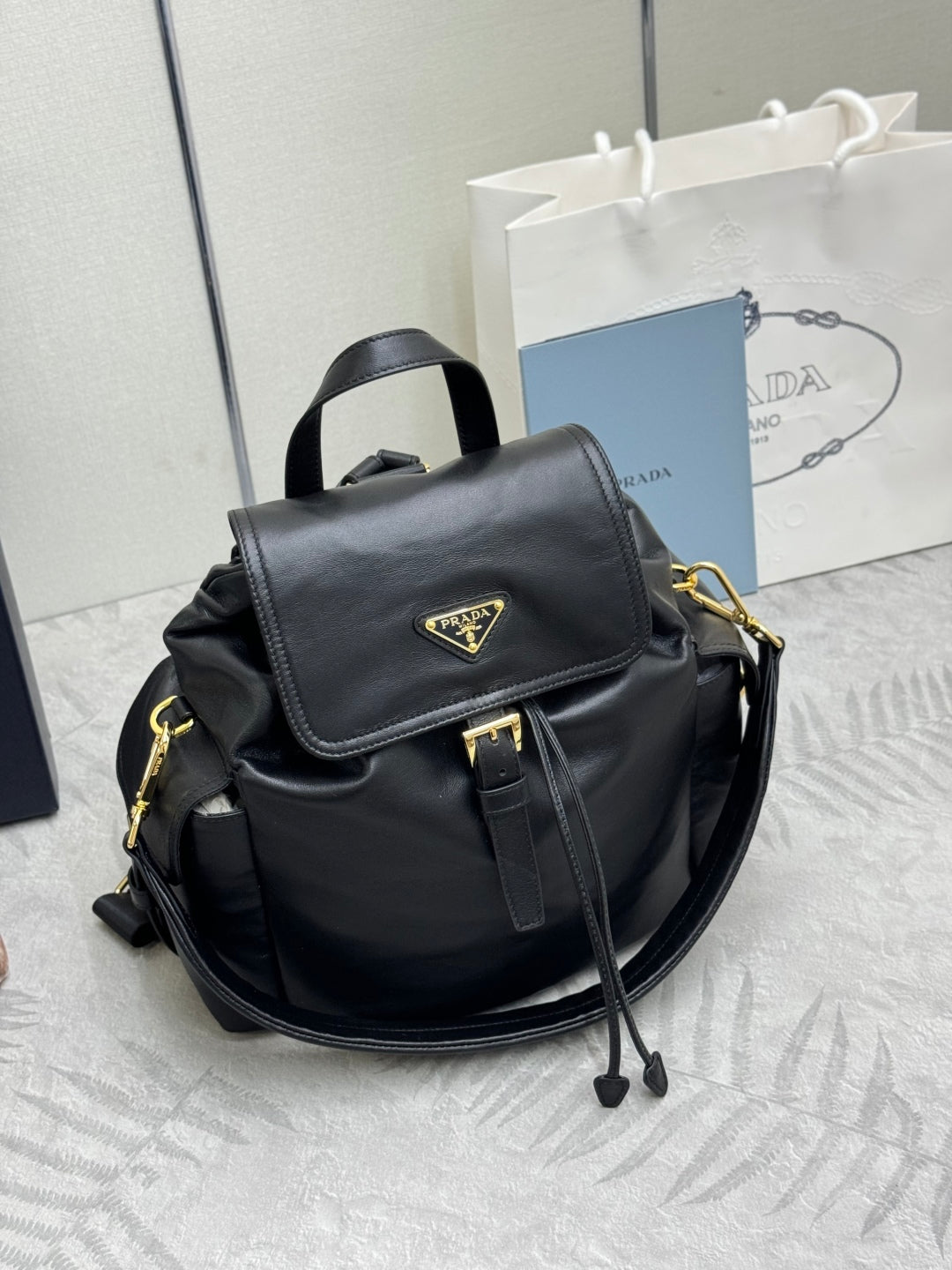 PRADA 25S EXPLORE MEDIUM BACKPACK 29 IN BLACK CALFSKIN GOLD HARDWARE