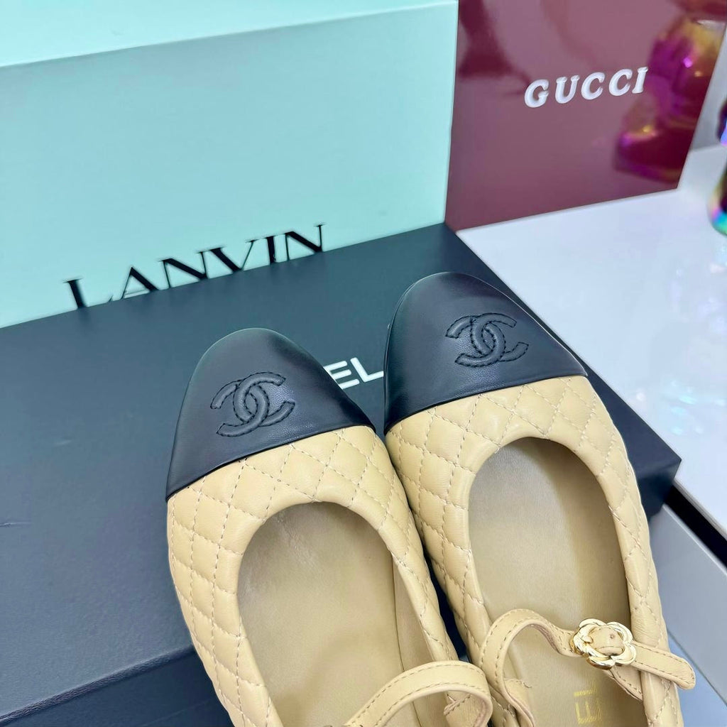 CHANEL MARY JANE FLAT 25S IN BEIGE LAMBSKIN EMBOSSED LOGO