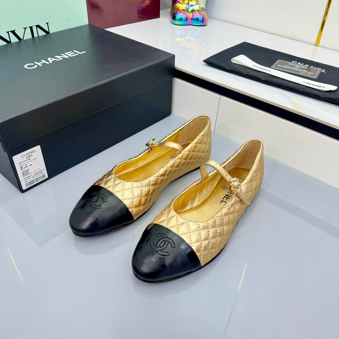 CHANEL MARY JANE FLAT 25S IN GOLD LAMBSKIN EMBOSSED LOGO
