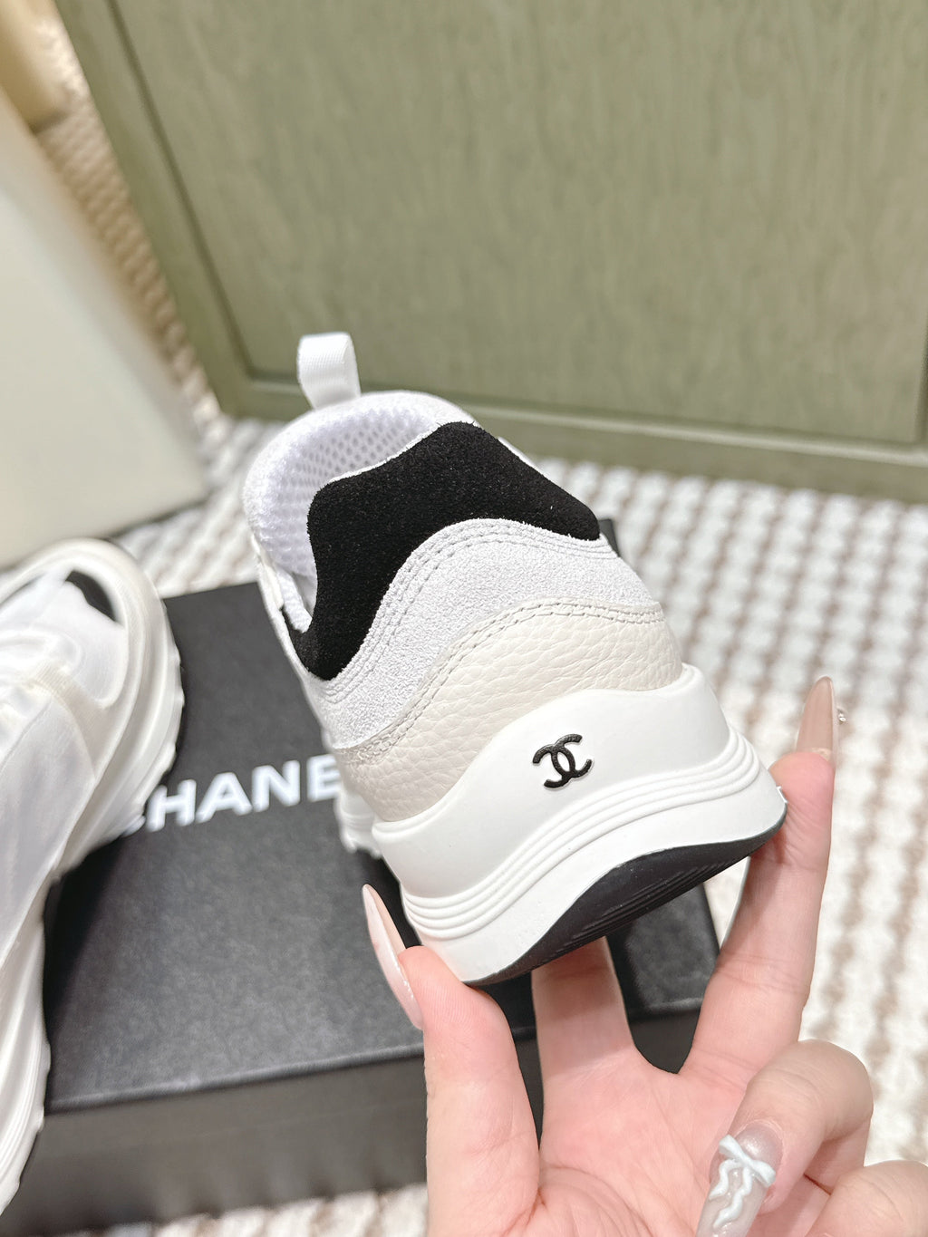 CHANEL 25S LUXURY SNEAKERS IN WHITE CALFSKIN AND SUEDE