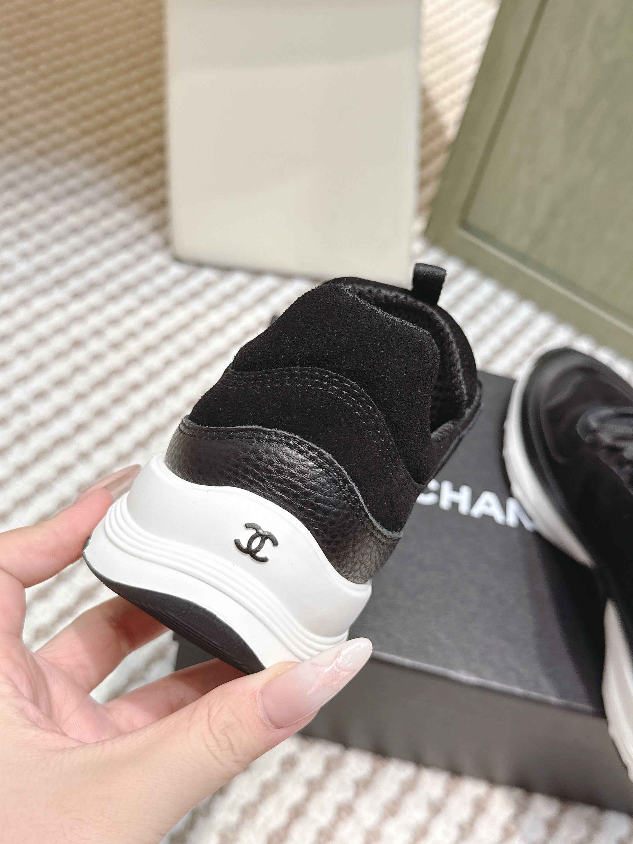 CHANEL 25S LUXURY SNEAKERS IN BLACK CALFSKIN AND SUEDE