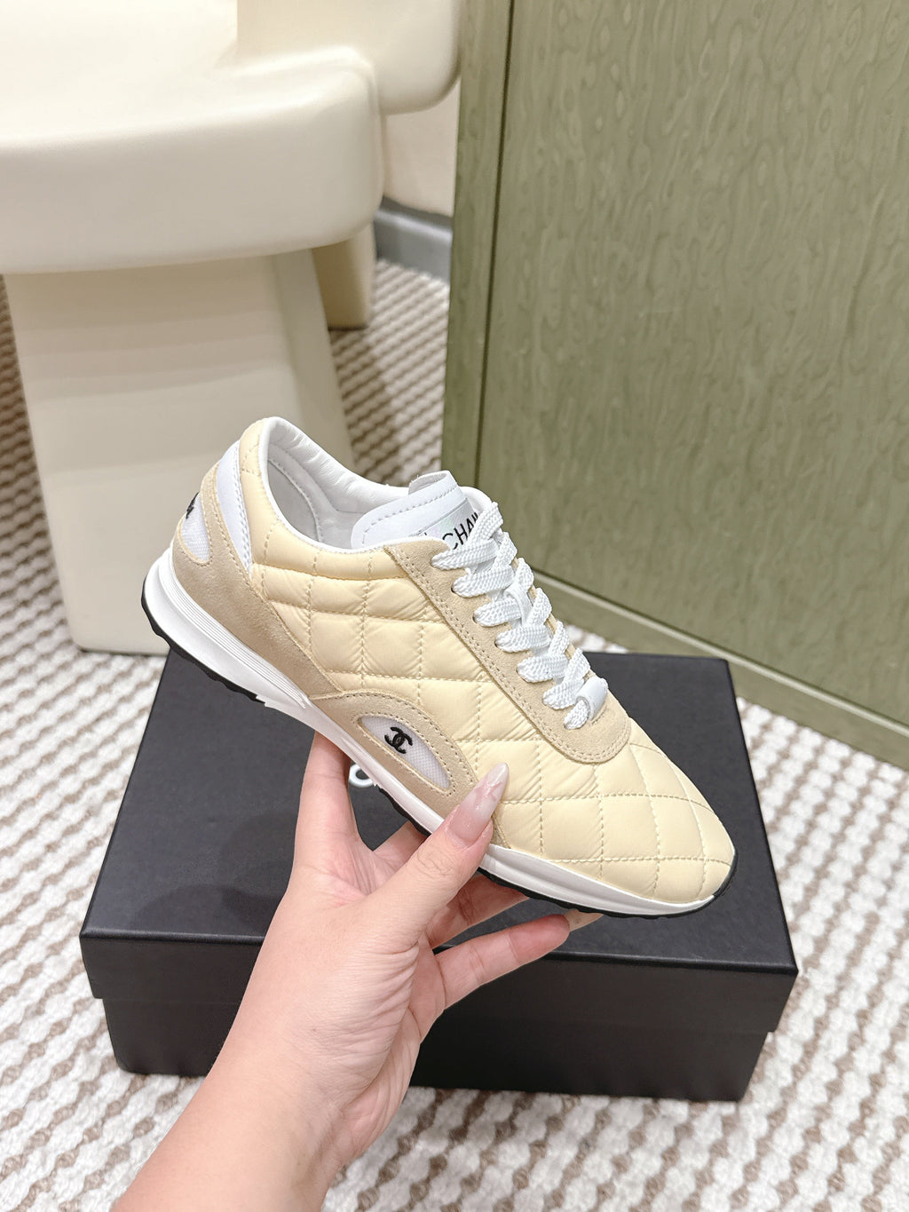 CHANEL 25S SNEAKERS IN LIGHT YELLOW CALFSKIN AND SUEDE