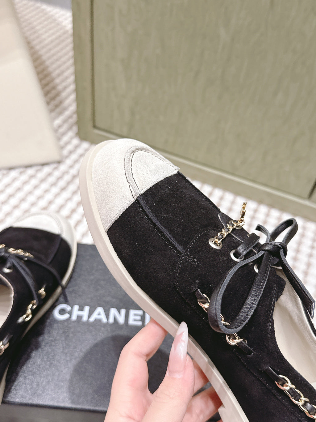 CHANEL 25S MOASINS IN BLACK AND LIGHT GREY SUEDE