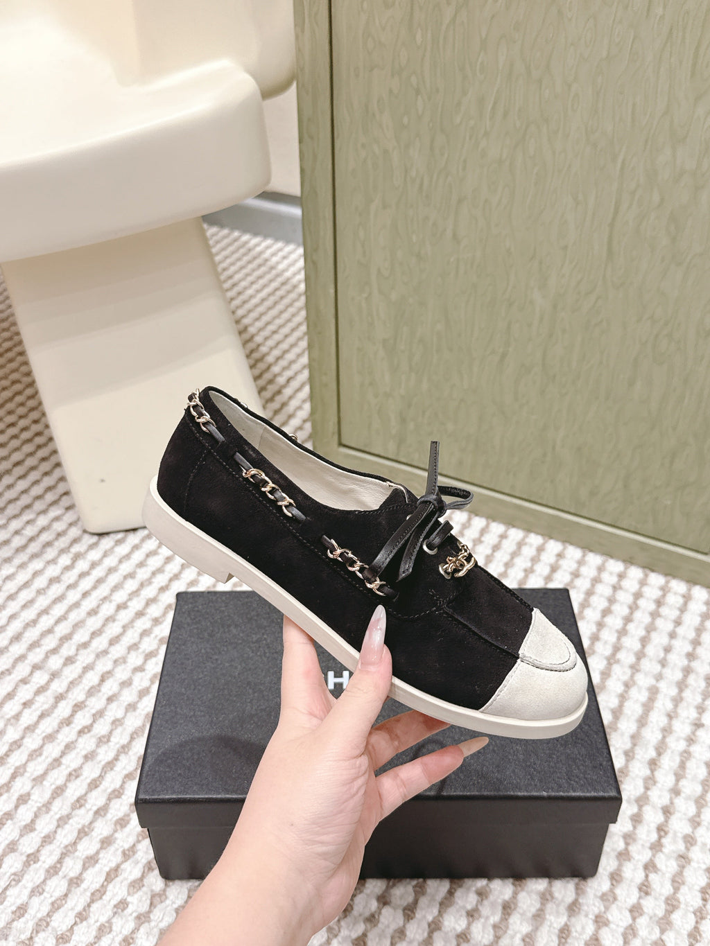 CHANEL 25S MOASINS IN BLACK AND LIGHT GREY SUEDE