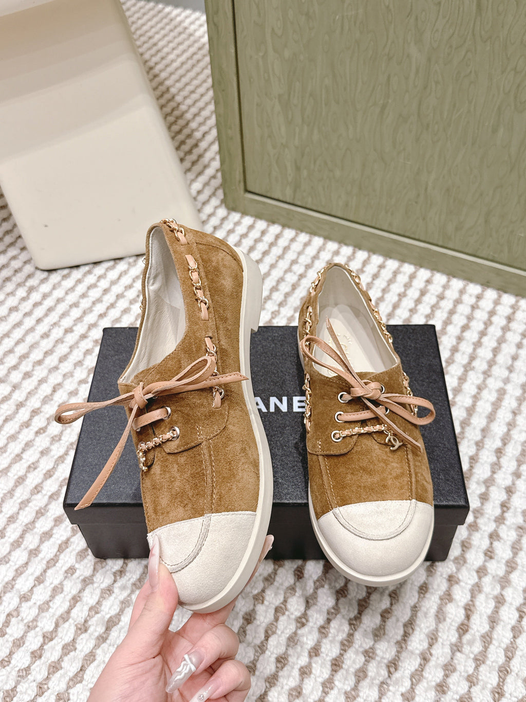 CHANEL 25S MOASINS IN BROWN AND LIGHT GREY SUEDE