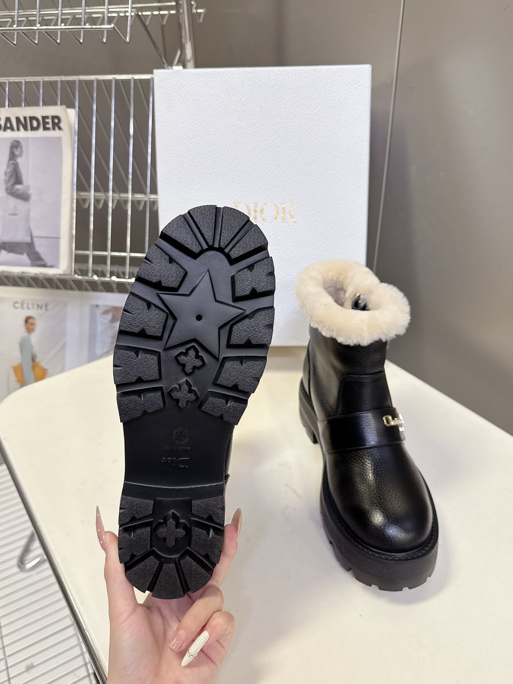 DIOR ALPS ANKLE BOOTS 25S IN BLACK LAMBSKIN AND BEIGE WOOL WITH SILVER HARDWARE