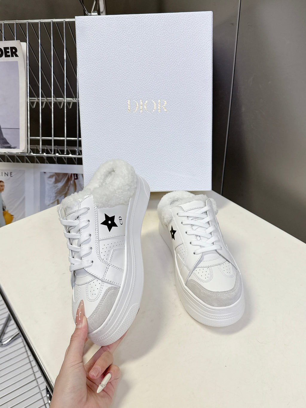 DIOR 25S  STAR SNEAKERS 40 MM IN WHITE LAMBSKIN AND WOOL STYLE 1
