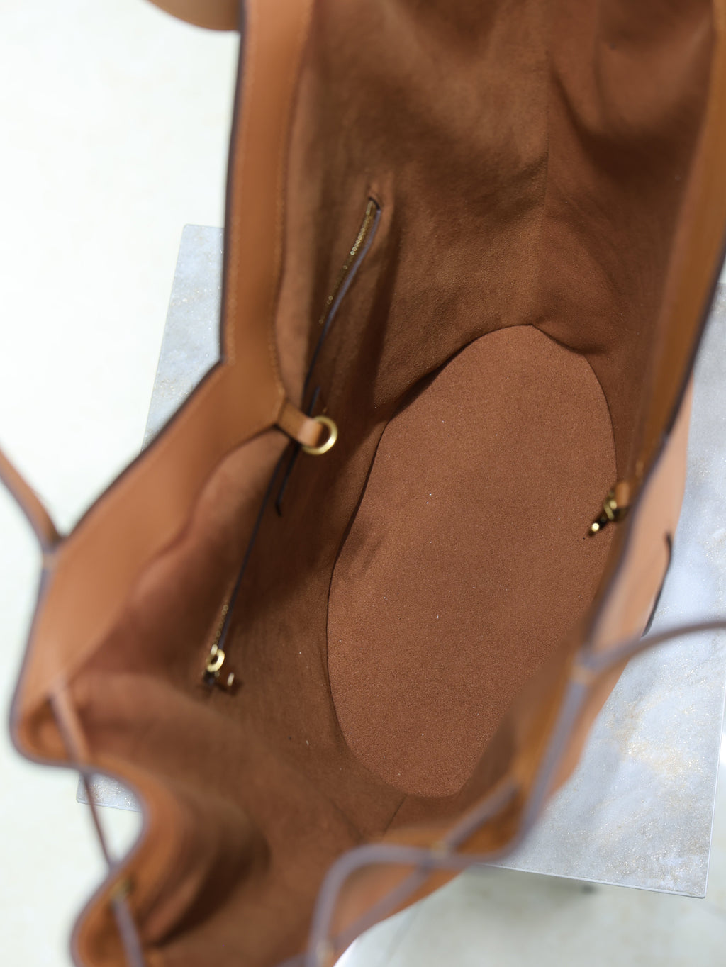 YSL 25S Y LARGE HOBO 50 IN CARAMEL CALFSKIN GOLD HARDWRE