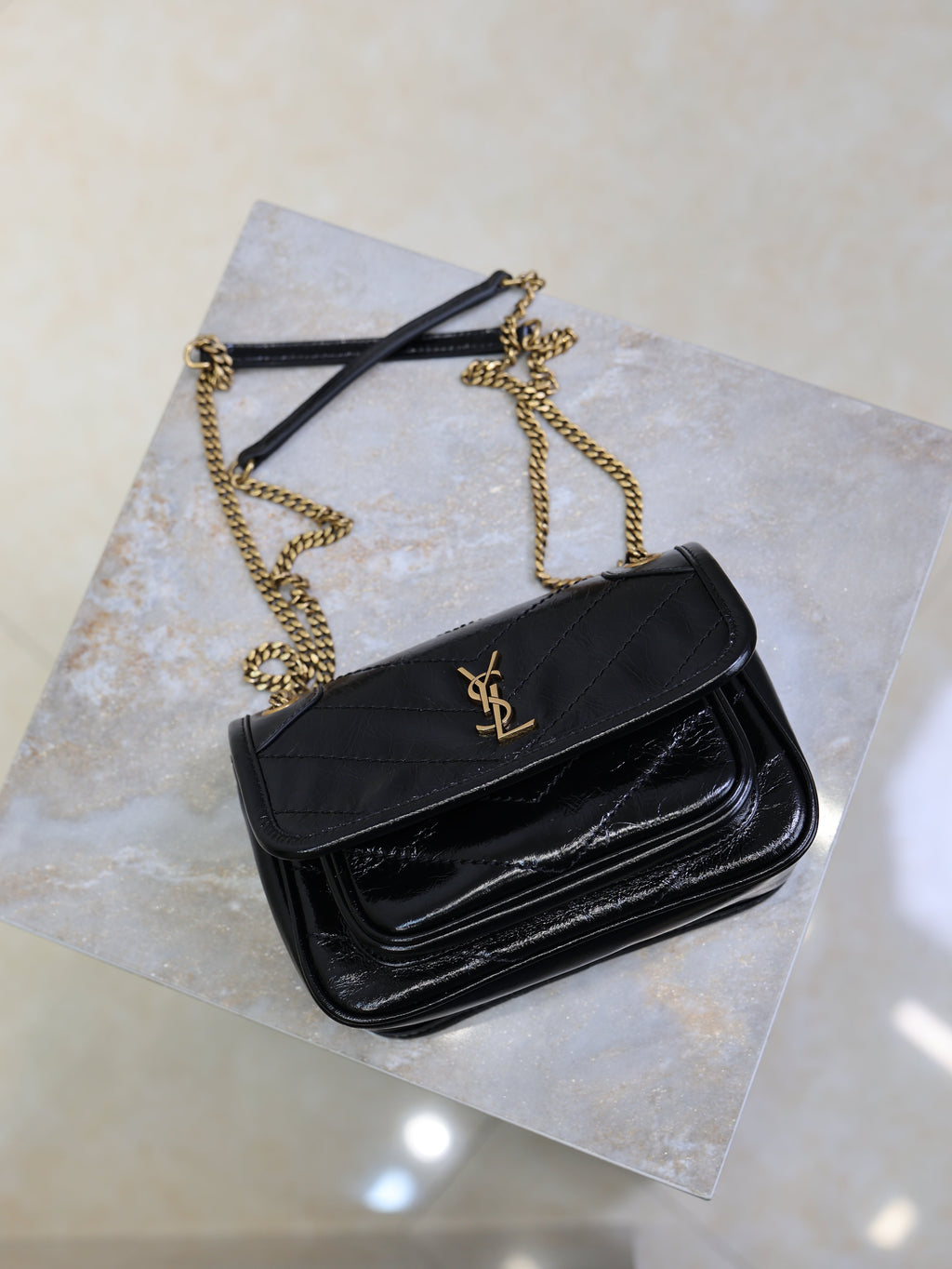 YSL 25S NIKI BAG 18 IN BLACK GLOSSY CALFSKIN GOLD HARDWRE