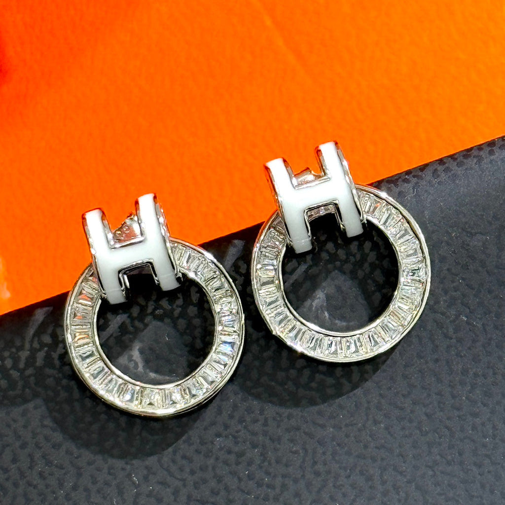18K Clic Hermes Diamond Earrings