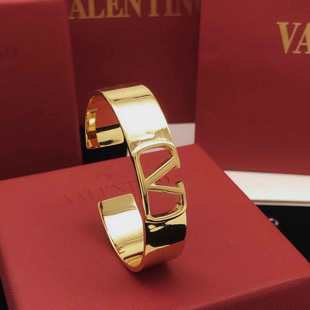 18K Valentino Cuff Bracelet