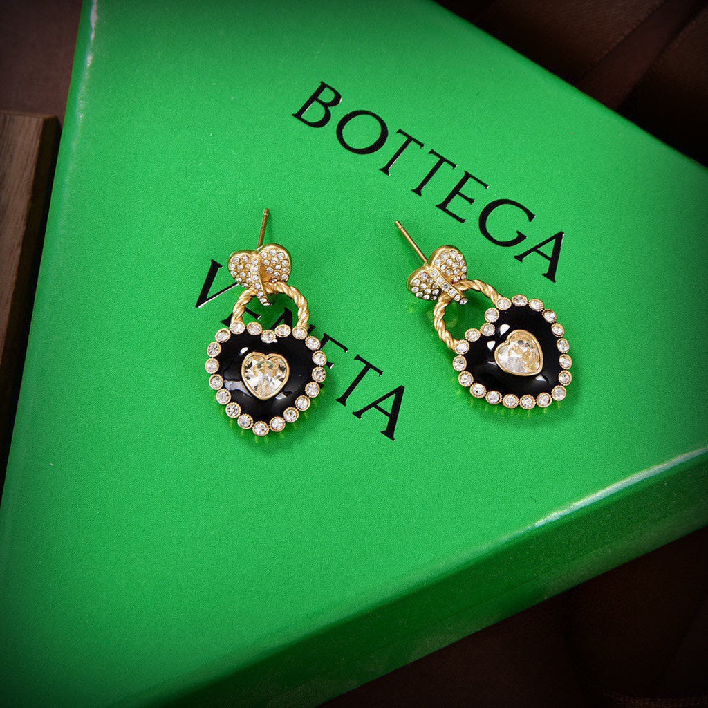 18K BVLGARI Heart Diamonds Earrings