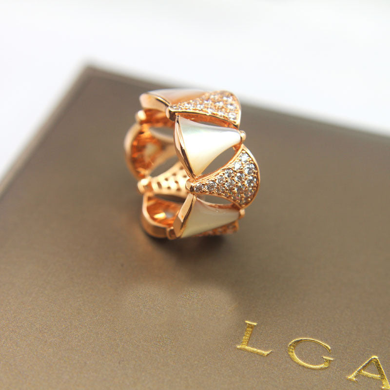 18K BVLGARI Dream Ring