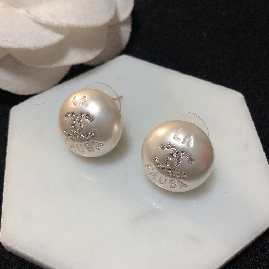 18K  Chanel Pearl Earrings