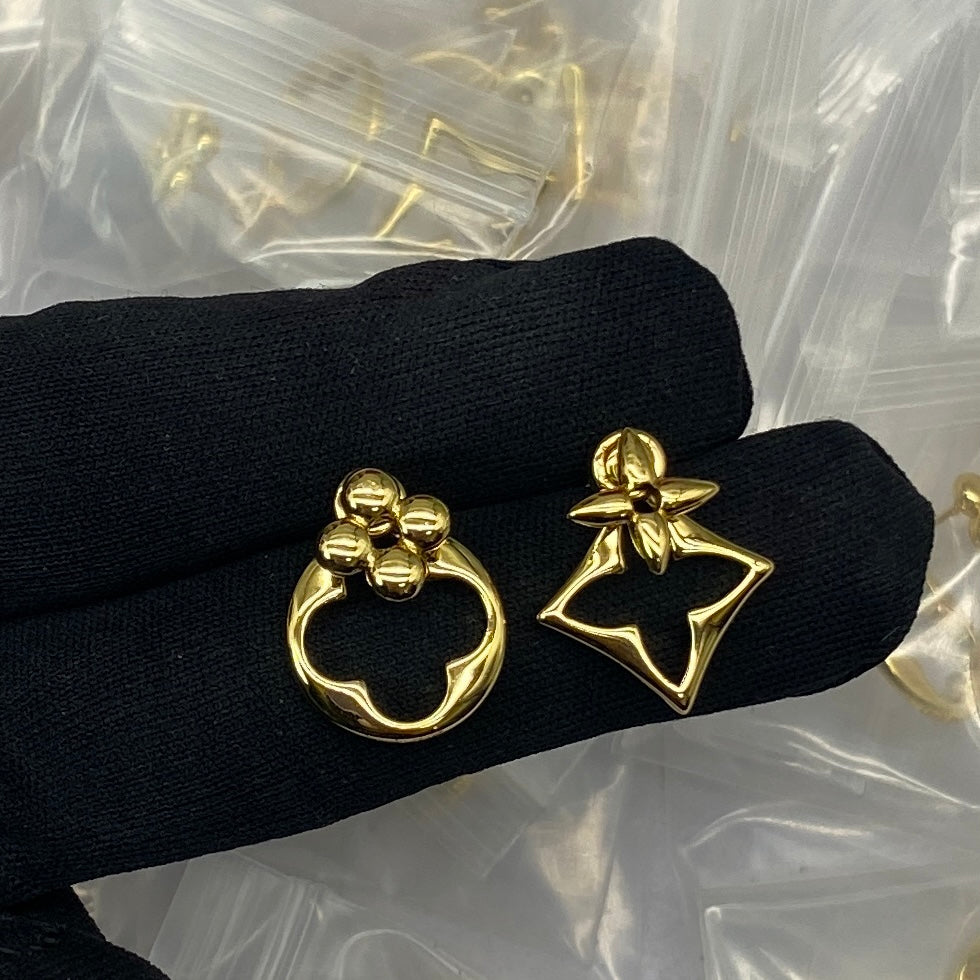 18K Louis Vuitton Flower Gram Earrings