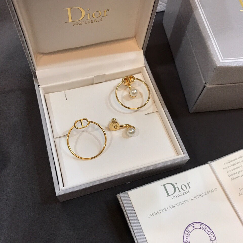 18K Dior 30 Montaigne Pearl Earrings
