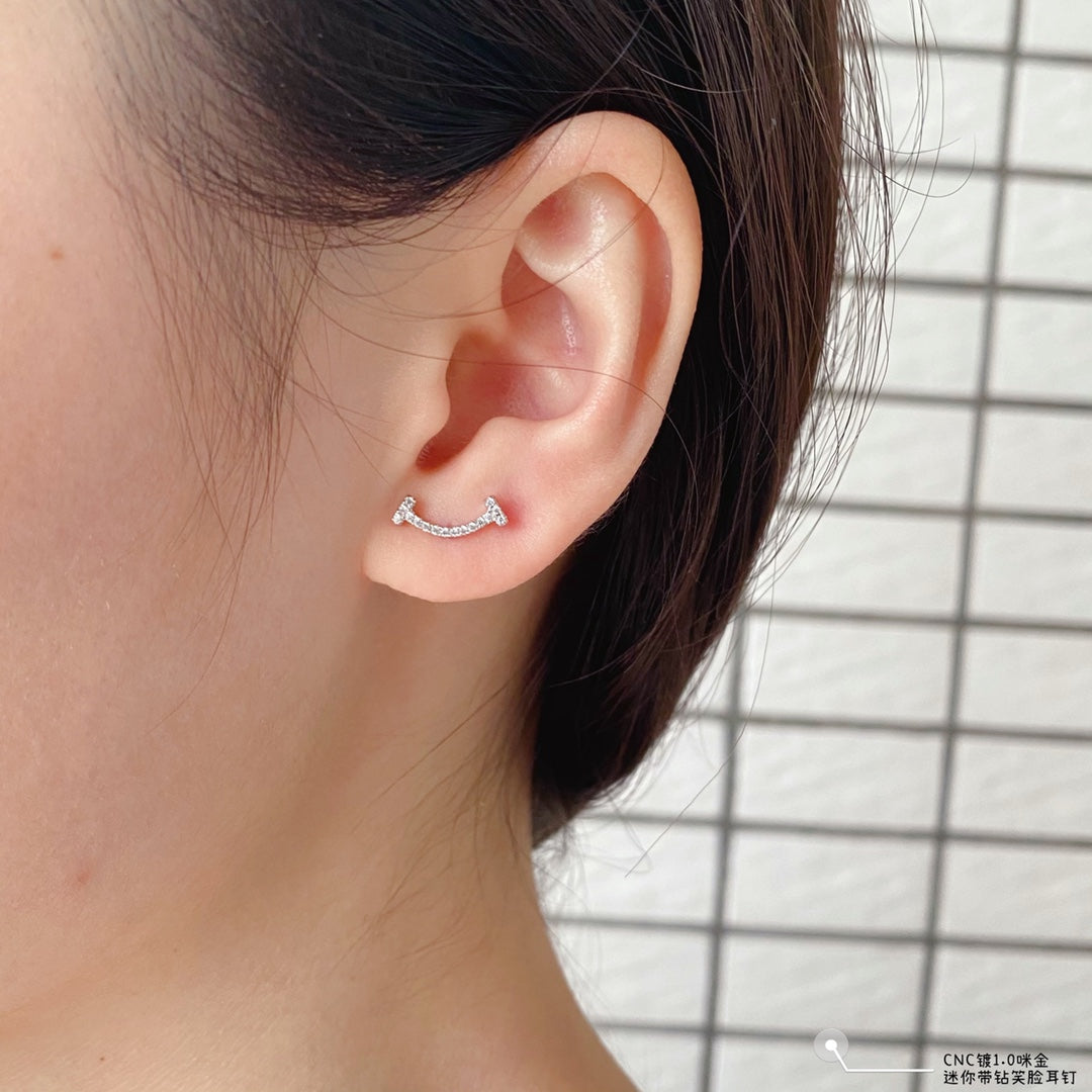 18K Tiffany Smile Diamonds Earrings
