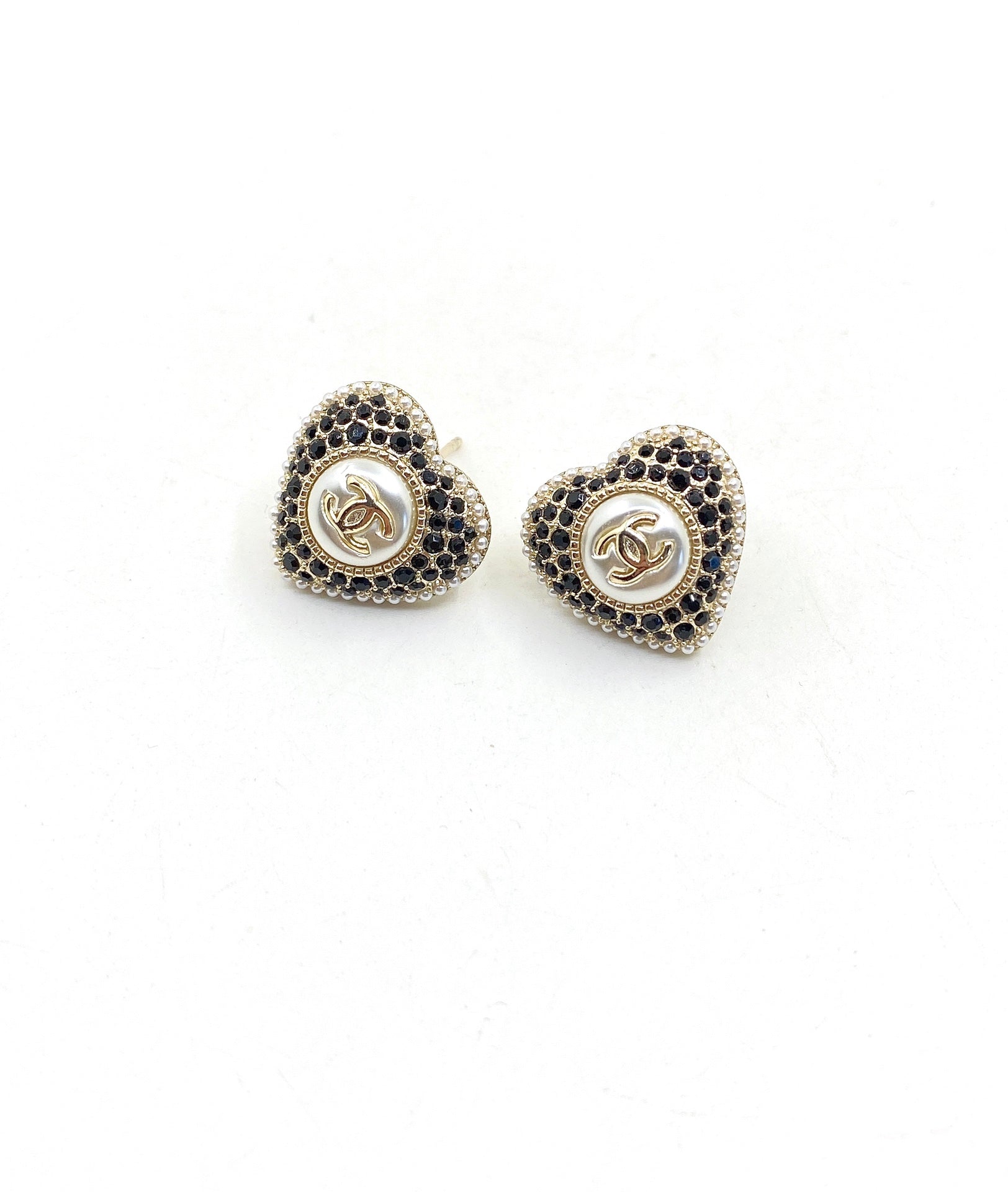 18K  Chanel Heart Crystals Earrings