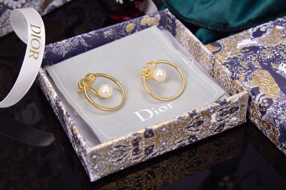 18K Dior 30 Montaigne Pearls Earrings
