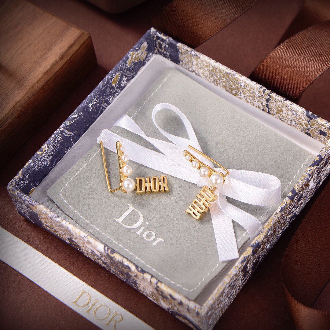 18K Dior Revolution Resin Pearls Earrings