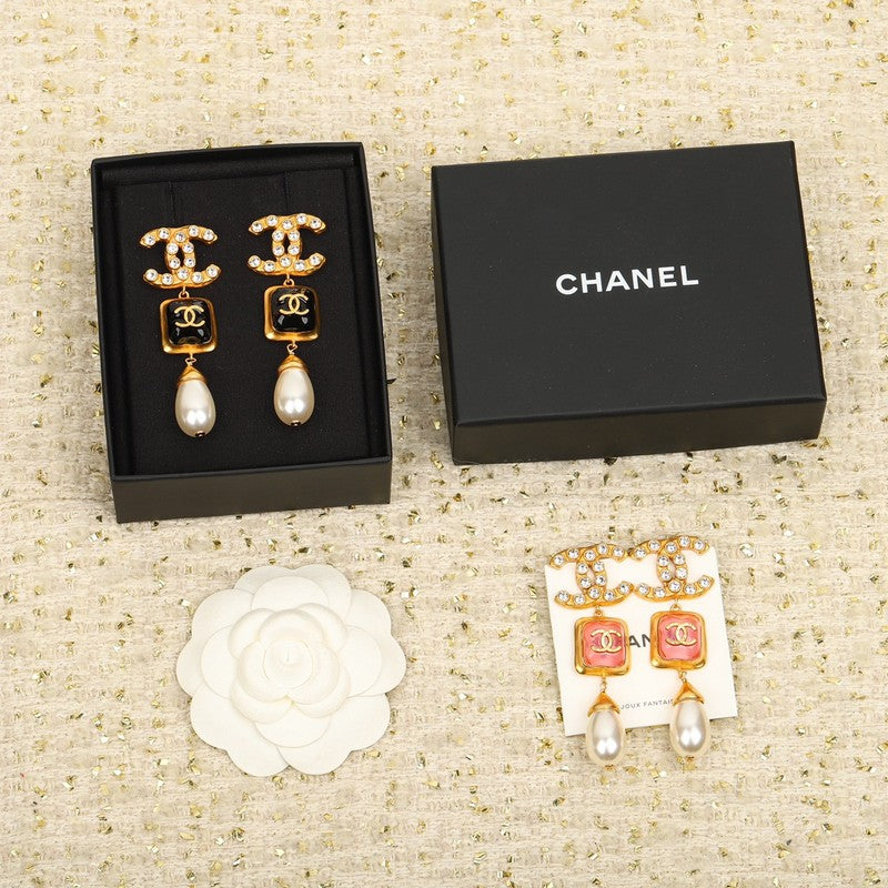 18K  Chanel Long Pearl Pendant Earrings