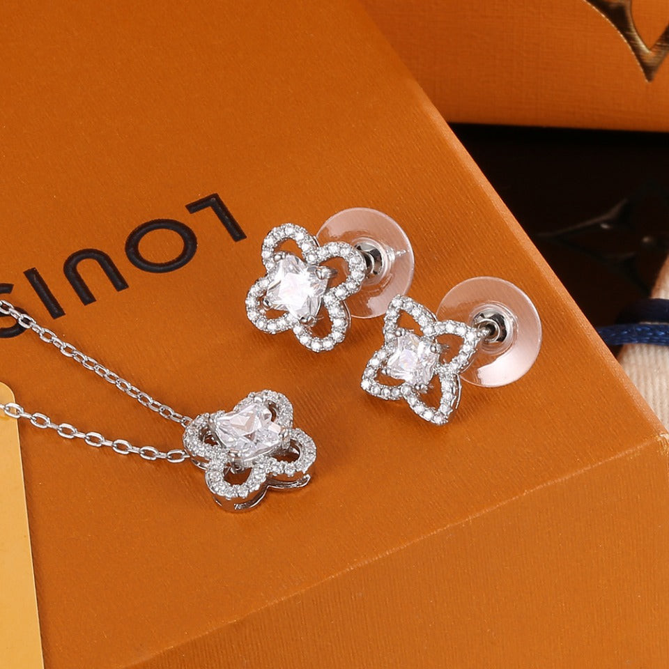 18K Louis Vuitton Blossom Earrings