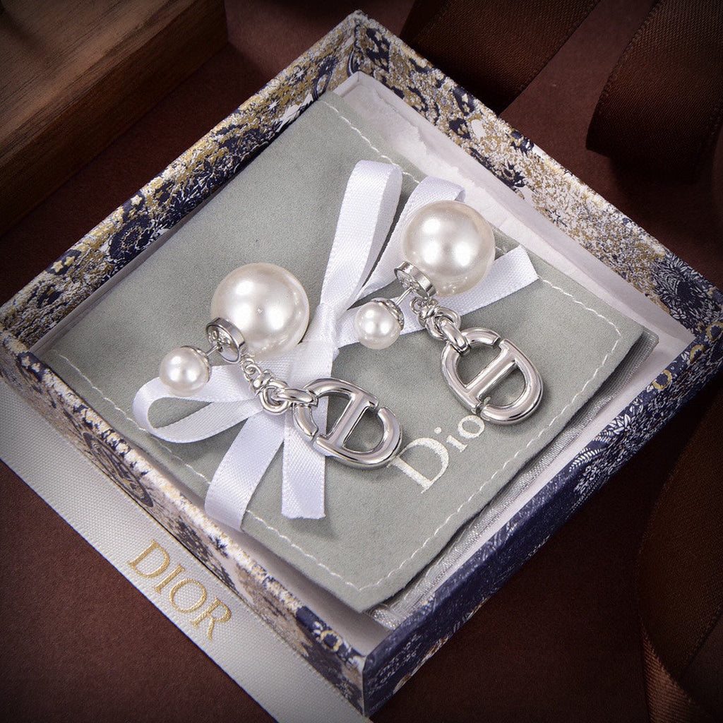 18K Dior 30 Montaigne Earrings