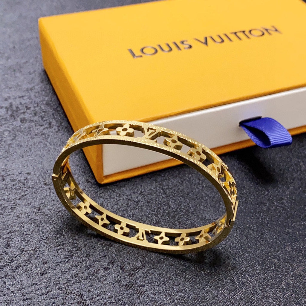 18K Louis Vuitton Crystal Hollow Bracelet